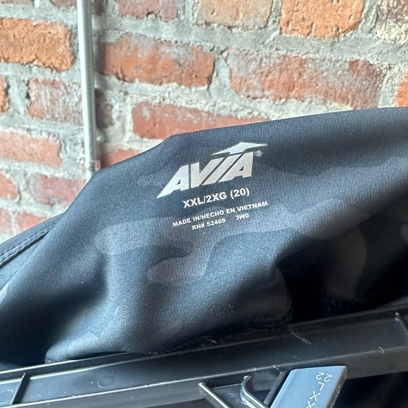 Avia Women's High Waist Crop Legging with Side Pockets, Size 2xl - Picture 5 of 9